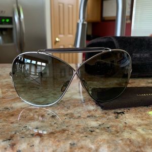 Tom Ford “Catherine” Sunglasses - Authentic!